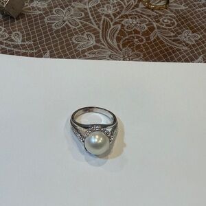 Elegant Silver Pearl Ring